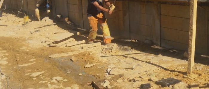 Geotecnia especializada em contenção e fundações - Concreto projetado e grampos metálicos